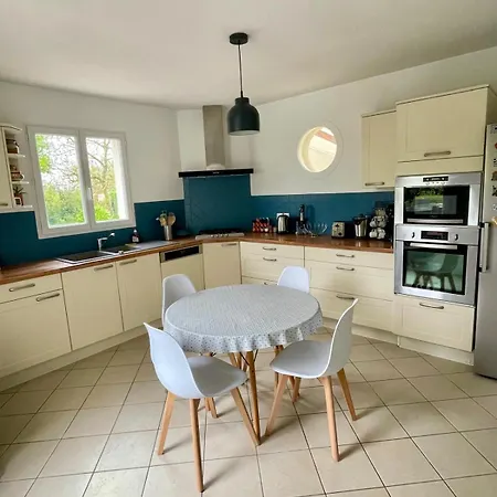 Dom wakacyjny Maison Piscine A 3' De La Mer.