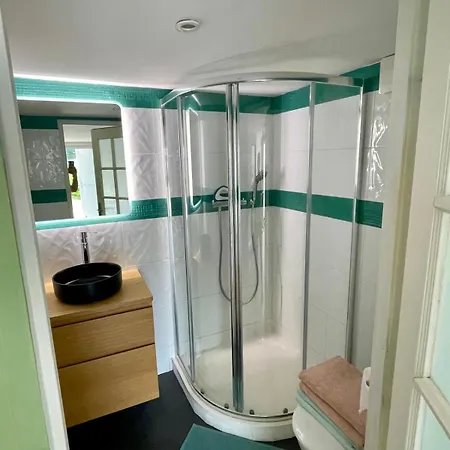 Holiday home Maison Piscine A 3' De La Mer. *